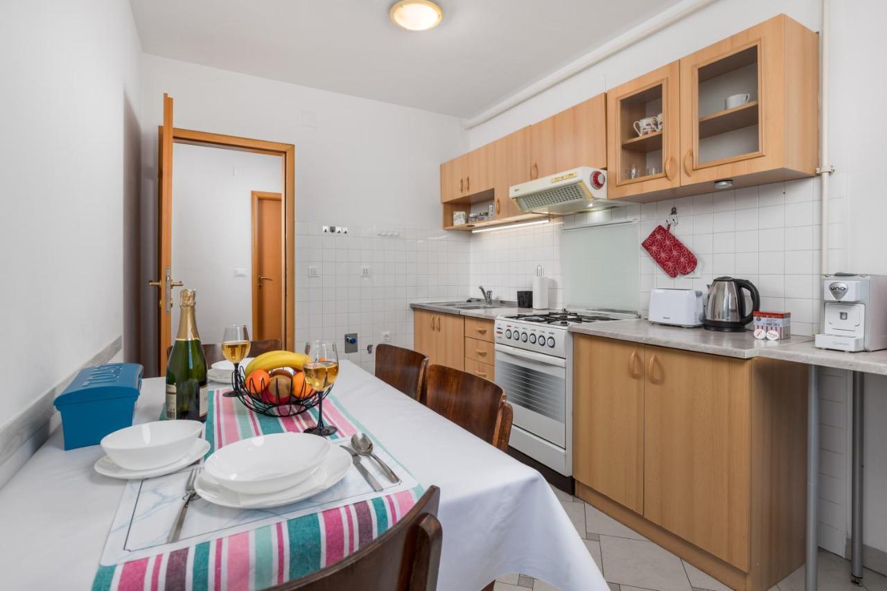 Apartman Iris 2 -Rijeka Lejlighed Eksteriør billede